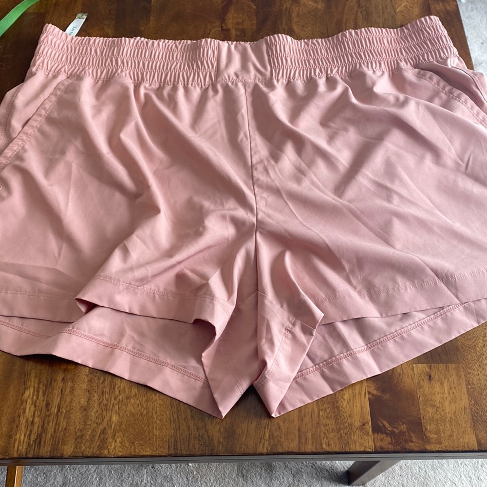 Old Navy XXL workout shorts NWOT